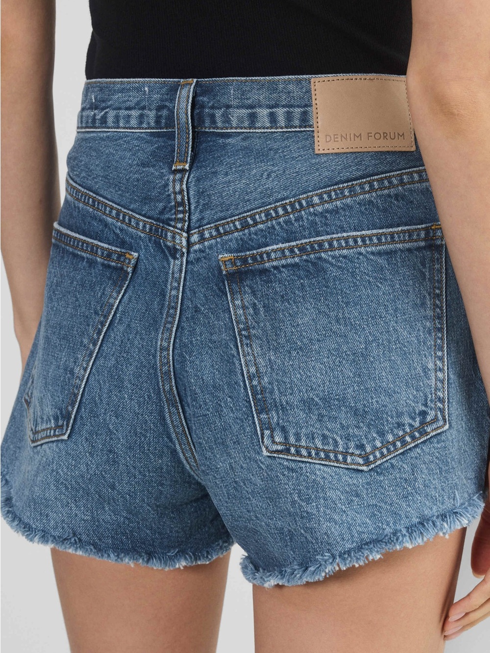 DENIM FORUM 90’s VINTAGE CUT-OFF DENIM SHORTS